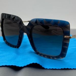 Dolce & Gabbana Sunglasses DG611 Black Size 51.22.135 Preloved